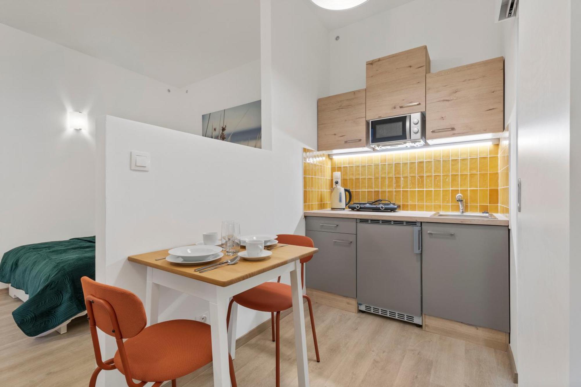Garden Haven Studio In Old Town Bratislava Exterior foto